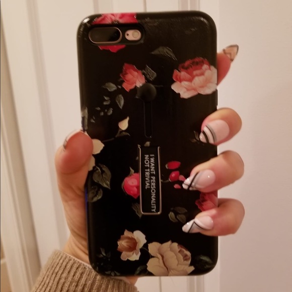 iPhone 2 for 5$ ‼️ X/7/8/7PLUA/8PLUS FLORAL CASE - Picture 5 of 6